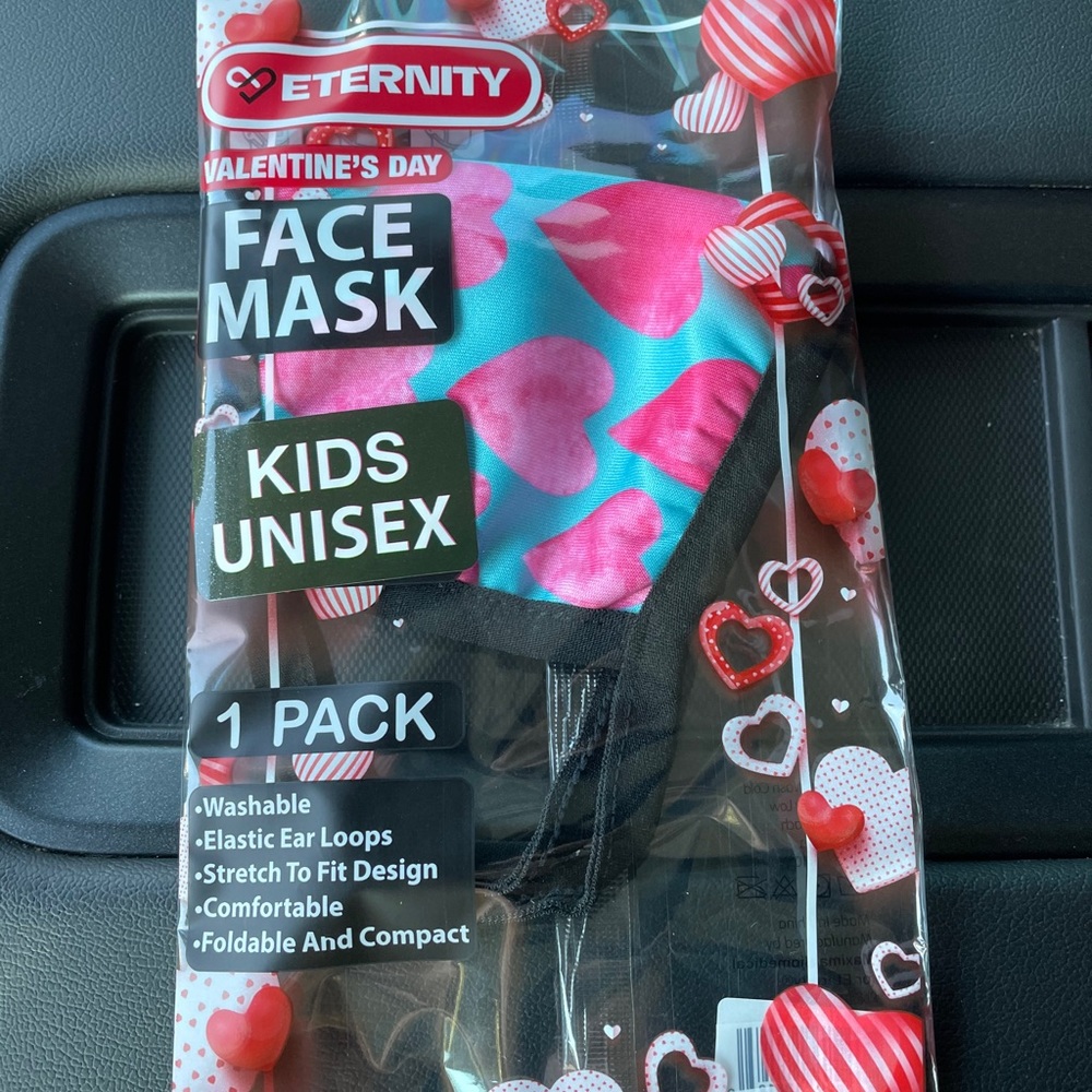 Queen of Hearts Face Mask